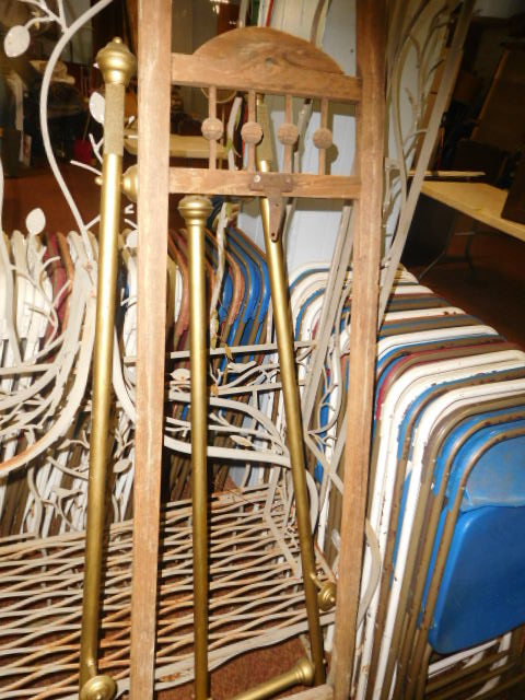 Estate Auction with some cool items - DSCN1941.JPG