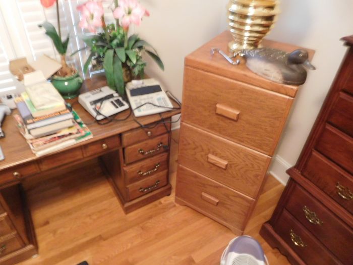 Lou M. Fox Baskett Estate  Auction  - DSCN2879.JPG